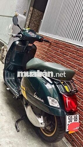 Vespa Racing Sixties 300 HPE 2020 odo 16.000km