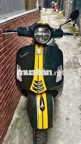 Vespa Racing Sixties 300 HPE 2020 odo 16.000km