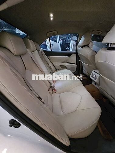 Toyota Camry 2023 2.0G - 19340 km . Xe Gia Đình