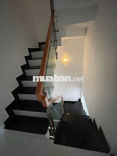 Nhà Mã Lò, 32m2, 4 Tầng, 3 PN, HXH 6M, Giá chỉ nhỉnh 3 tỷ