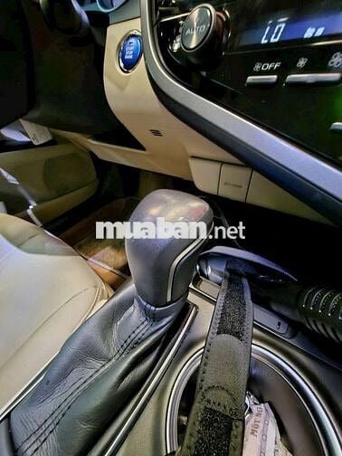 Toyota Camry 2023 2.0G - 19340 km . Xe Gia Đình