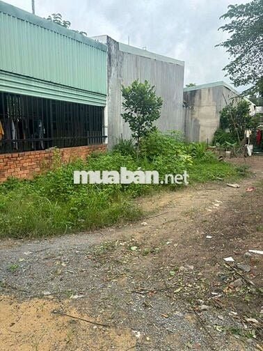 Gồng hết nổi bán gấp lô đất cạnh trung tâm tp mới bình dương .