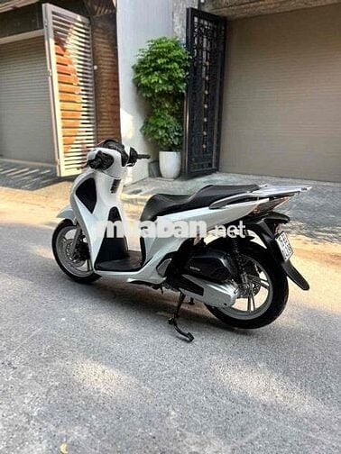Xe Máy Anh Thao SH 125cc màu trắng khoá thông minh