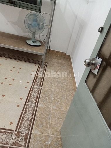 Cho thuê phòng trọ có máy lạnh, mới sạch sẽ, đẹp, đầy đủ nội thất...