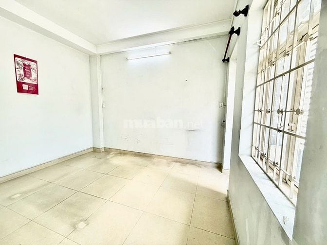 Bán Nhà 3 Lầu DT:4x15m, kiên cố hẻm Nguyễn Kiệm, P3, Q.Phú Nhuận.