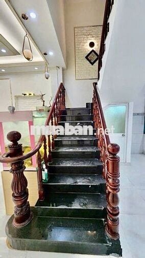 63m2 - Giá 9.5 tỷ - Ngang 5m - Mặt tiền đường nội khu Lê Thị Chợ, Q7