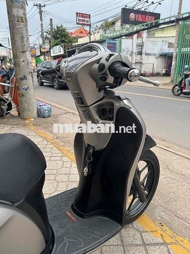 sh mode ABS màu xám đen chianh chủ
