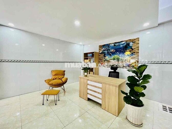 Nhà 1 Sẹc Hà  Huy Giáp DT 200m2 1Trệt 1Lửng 2Lầu 4Pn 3Wc Xe Tải Đậu