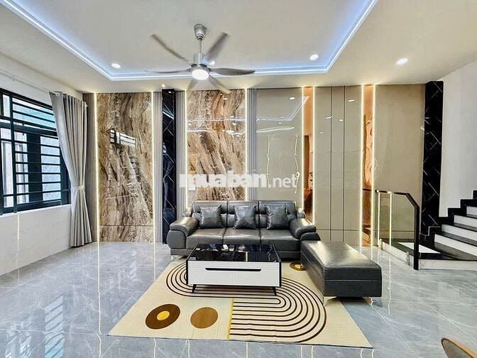 BÁN NHÀ SHR Ở GẦN UBND THẠNH XUÂN Q12. GIÁ : 3,68 TỈ