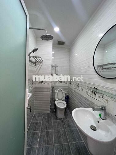 Cho Thuê Nguyên Căn Nhà Phố DT 4x18 1Trệt 4Lầu 5Pn 4Wc Sân Thượng