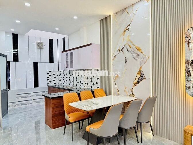BÁN NHÀ SHR Ở GẦN UBND THẠNH XUÂN Q12. GIÁ : 3,68 TỈ