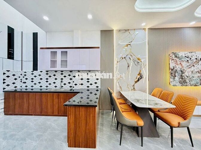 BÁN NHÀ SHR Ở GẦN UBND THẠNH XUÂN Q12. GIÁ : 3,68 TỈ