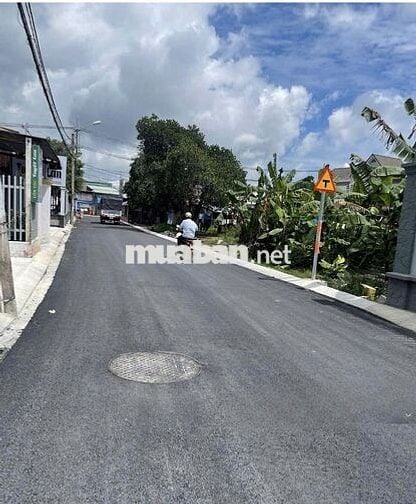 Chú Tám bán lô đất full thổ cư sát cầu vượt Củ Chi. Đường nhựa rộng 8m