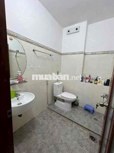 Nhà Lê Hoàng Phái gần ngã Tư Nguyễn Văn Lượng 4pn 3wc 13tr