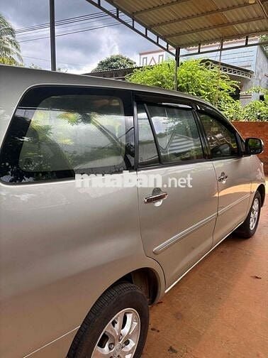 Toyota Innova 2007 G - 240000 km