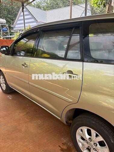 Toyota Innova 2007 G - 240000 km