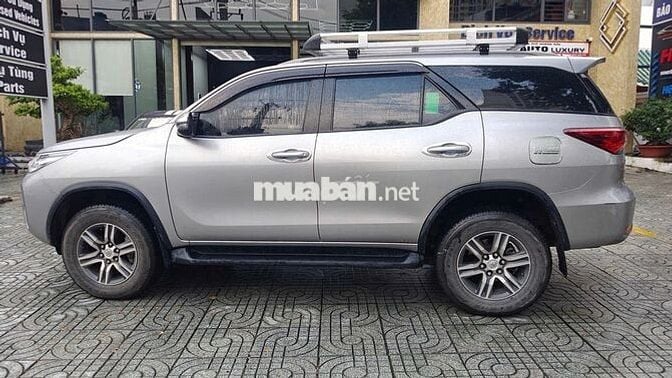 Toyota Fortuner 2.4 2018, máy dầu số sàn siêu đẹp