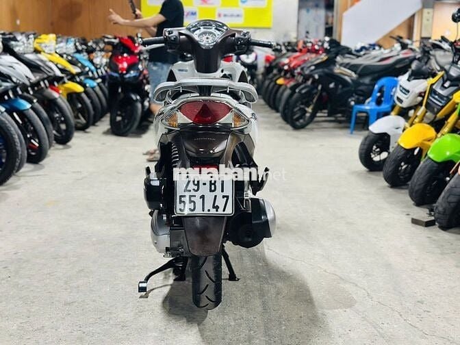 XE MÁYTHANH TÙNG_SH MODE 125 TRẮNG BIỂN 29 BAO ZIN