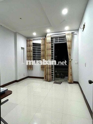 Nhà Lê Hoàng Phái gần ngã Tư Nguyễn Văn Lượng 4pn 3wc 13tr