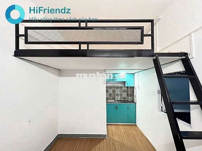 Phòng ban công cửa sổ gần Ngã 4 hàng xanh
