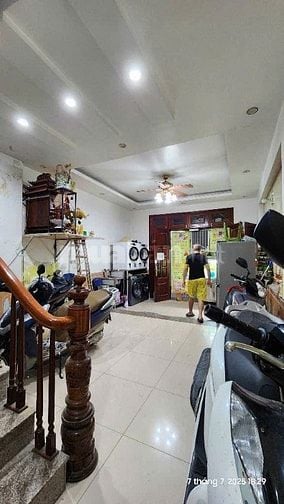 NHÀ DÂN XÂY Ở VŨ TÔNG PHAN 5 TẦNG