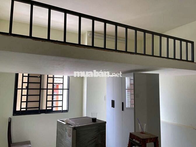 Phòng trọ ban công siêu to gần ngã 4 hàng xanh
