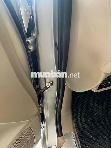 Toyota Innova 2014 2.0E - 115000 km