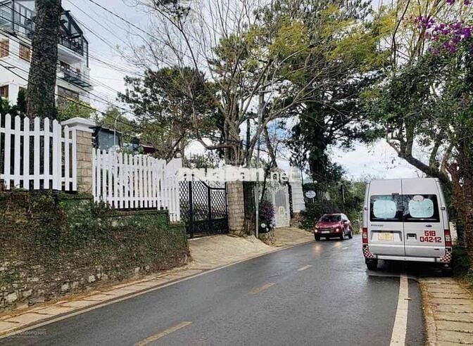 Cô Ba cần tiền cho con du học bán bớt lô đất P3 Đà Lạt giá ngộp sổ sẵn