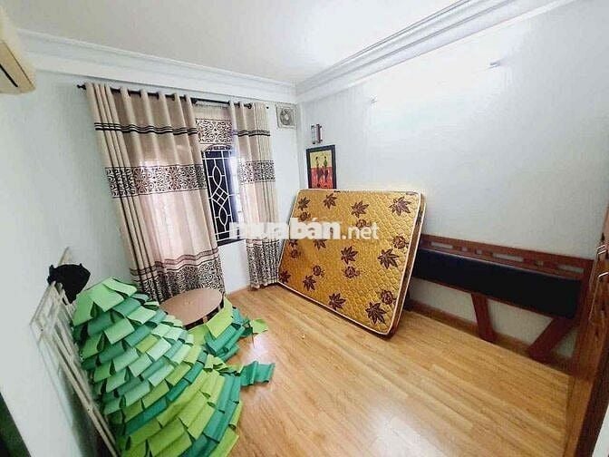 NHÀ 3 TẦNG MẶT TIỀN ĐỖ NHUẬN- TRƯỚC BẾN XE
