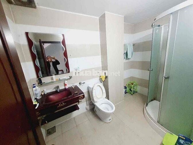 NHÀ 3 TẦNG MẶT TIỀN ĐỖ NHUẬN- TRƯỚC BẾN XE