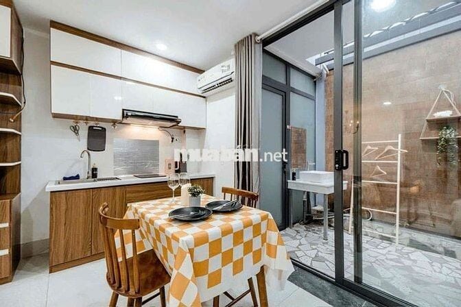 Studio giếng trời ngay Lê Thúc Hoạch - Tân Hương đầy đủ nội thất