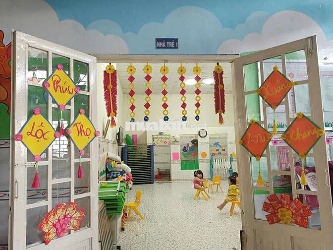 Trường học 1600m mặt đường liên huyện