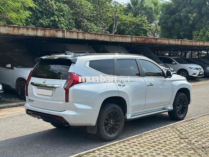 Mitsubishi Pajero Sport 2023 4x4AT 2 Cầu 1 Vạn Dầu