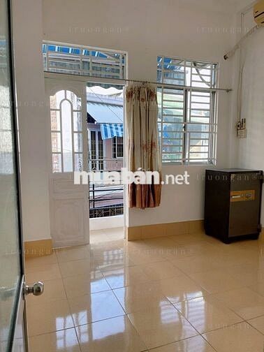 Cho thuê nhà hẻm trương định, đối diện trường thpt châu văn liêm