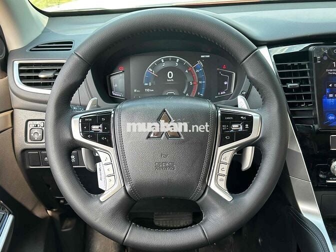 Mitsubishi Pajero Sport 2023 4x4AT 2 Cầu 1 Vạn Dầu