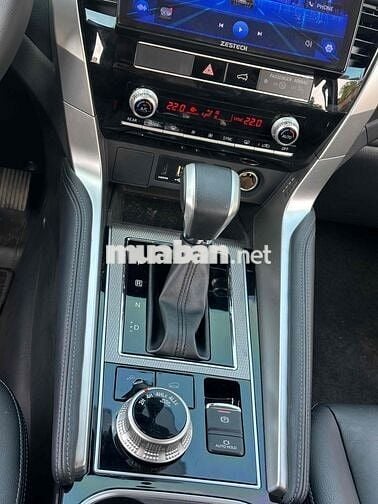 Mitsubishi Pajero Sport 2023 4x4AT 2 Cầu 1 Vạn Dầu
