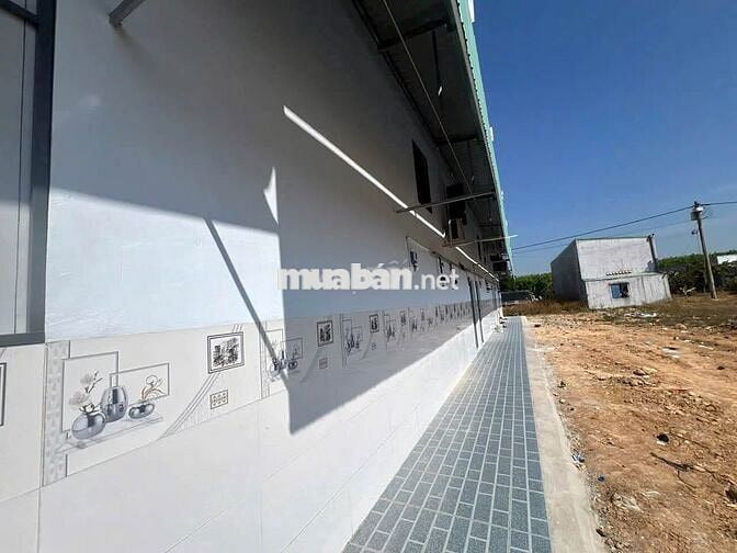 CẦN BÁN DẪY TRỌ Ở VĨNH TÂN - TÂN UYÊN DT 160M2 GIÁ CHỈ từ 1,35 TỶ. SHR