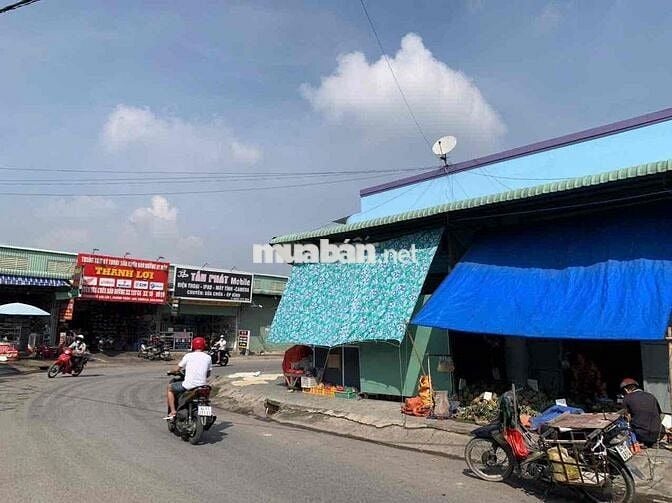 Bán góc 2MT chợ Lâm Phát có ki ốt+ dãy trọ Thuận Giao Bình Dương