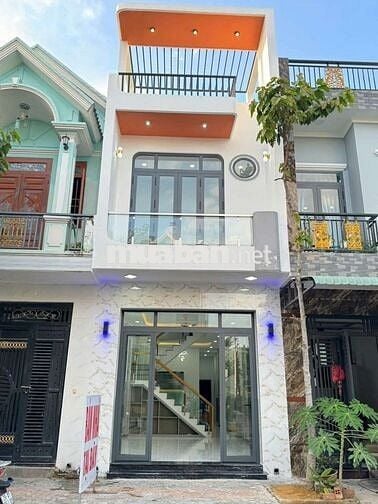 Nhà diện tích 4x16  sổ hồng chao tay ,giá công khai 2.6 tỷ