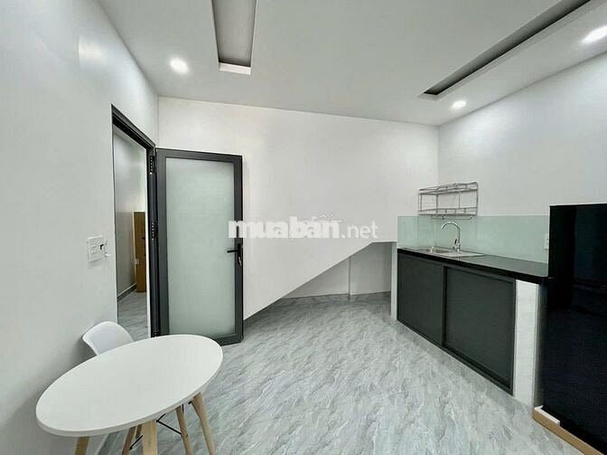 Full nội thất - cửa sổ trời đường Quang Trung, gần chợ Hạnh Thông Tây