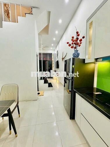 Cực hott!Bán nhà 42m,4t tại Lê Lợi,Hà Đông ngõ ô tô đánh võng chỉ 8t