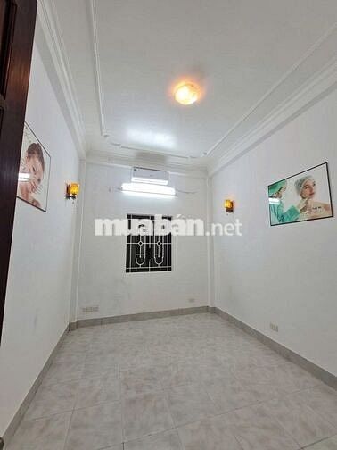 36 m²x 4 tầng, 5 ngủ,4WC ngõ 120 Trần Cung, ô tô đỗ cửa, gần viện E