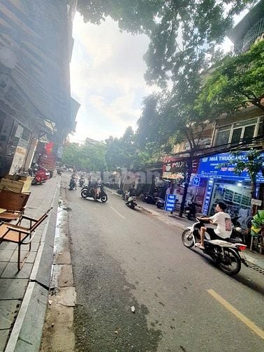 Chính chủ cho thuê mặt bằng kinh doanh - Mặt Phố Hồng Mai -Giá 17tr/th