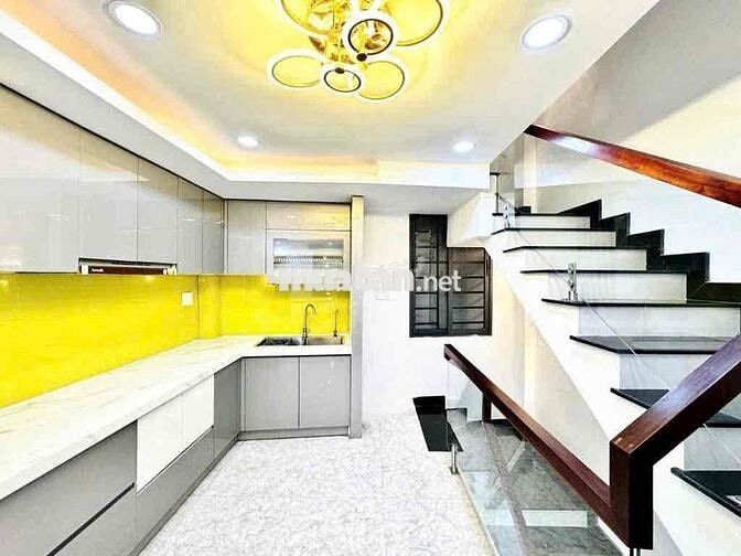 🏡🔥SIÊU PHẨM VÀO Ở NGAY💥VIP NGUYỄN VĂN TRỖI 💥NGANG 4M💥30M2💥CHỈ 6.X TỶ
