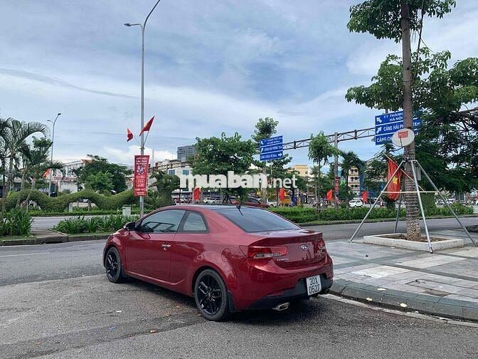 Kia Forte 2009 Koup 2.0 AT - 148 km