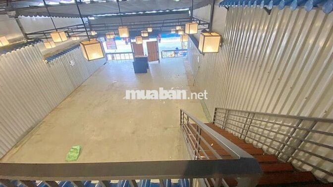 Cho thuê mặt bằng kinh doanh 160m2 quận 7