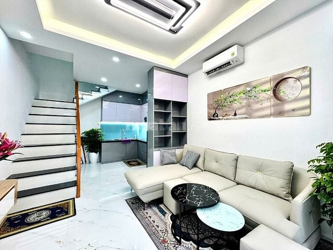 Bán nhà 3 mặt tiền, nhà mới ở ngay