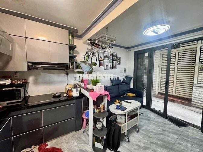 NHÀ ĐẸP VĂN HUÊ PHÚ NHUẬN - 3 TẦNG, 2 NGỦ - 10M RA MẶT TIỀN - HẺM THÔN