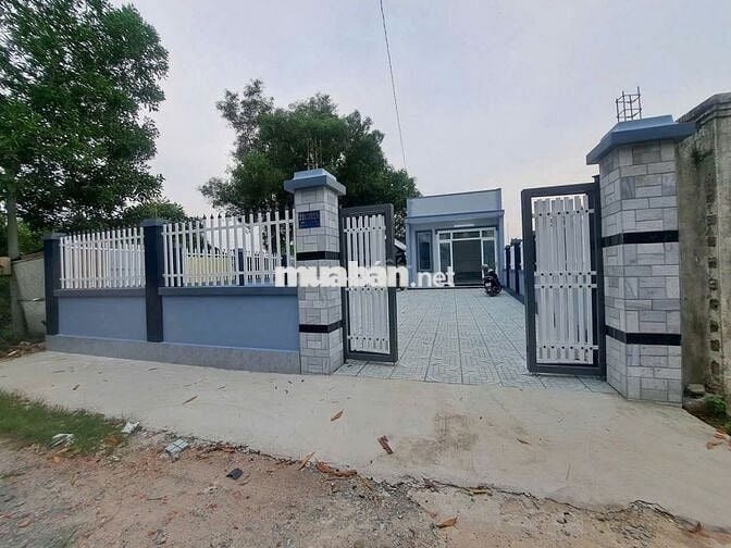 CẦN BÁN CĂN NHÀ VƯỜN ẤP HẬU, Xã Tân thông Hội. Củ Chi. GIÁ 3,4 TỶ TL
