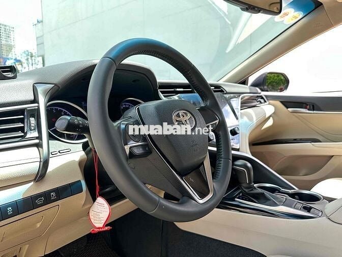 Toyota Camry 2019 2.0G - 5c tự động BH 1 năm